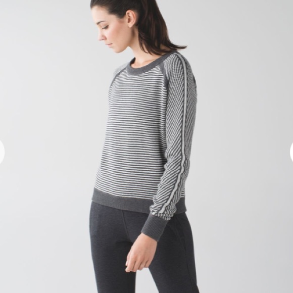lululemon athletica Sweaters - Lululemon Devi Crewneck Sweater Sz 4 Grey Striped